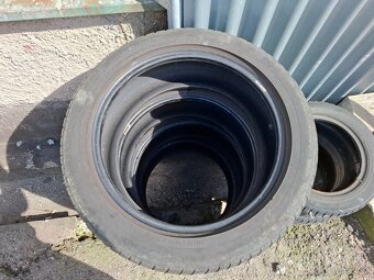 225/50 r18 dojazd Cena 30eur - 2