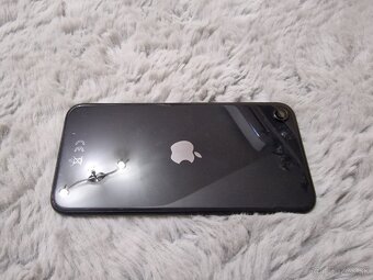 Predám housing na iPhone SE 2. (2020) - Čierny 🖤📱 - 2