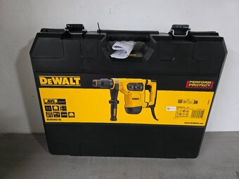 DeWALT Kombinované kladivo 1050 W D25481K - 2