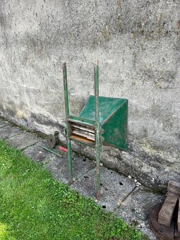 Mlynček na hrozno a lis na hrozno - 2