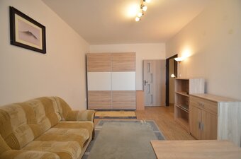 REZERVOVANÉ - PEKNÁ GARSÓNKA S LOGGIOU  V CENTRE TREBIŠOVA - 2