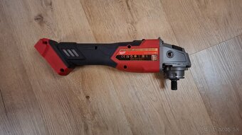 Predám brusku milwaukee m18 - 2