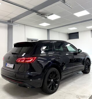 Volkswagen Touareg 3.0 V6 TDI SCR R-Line 4Motion Black Pack - 2