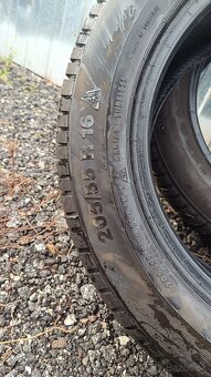 Dve pneumatiky Continental 205/55 R16 zimné - 2