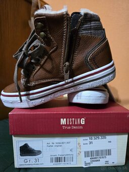 Predám detské zateplené topanky Mustang - 2