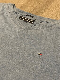 🔵 Svetlomodré TOMMY HILFIGER tričko – veľkosť 152 - 2