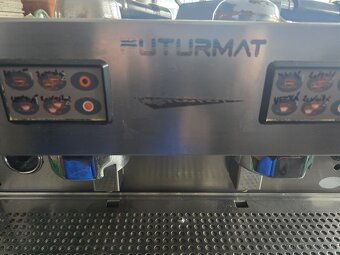 Profesionálny kávovar - 2