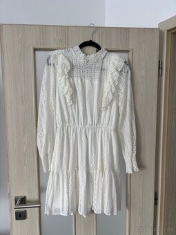 Predám krásne elegantné krémovo-biele šaty s čipkou - 2