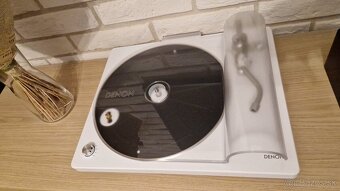 Novy gramafon Denon DP-400 - 2