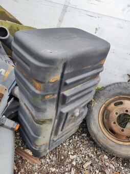 Iveco EuroCargo palivové nádrže - 2