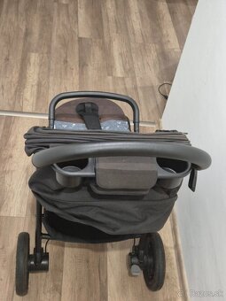 Kočiar Joie - 2