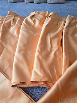 Oranžové závesy - 2