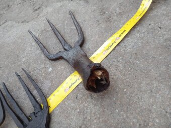 Staré kované vidli - 2
