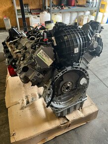 Predám motor 6.3 s amg 585ps - 2