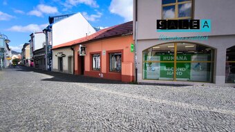 RODINNÝ DOM PRIAMO V CENTRE MESTA, PODLAHOVÁ PLOCHA 248m2, Ž - 2