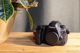 Canon 6D Mark II (top stav) - 2