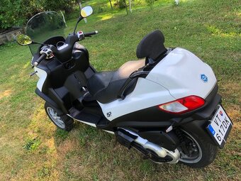 Piaggio mp3 400 - 2