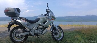 Aprilia Pegaso 650 Cube - 2