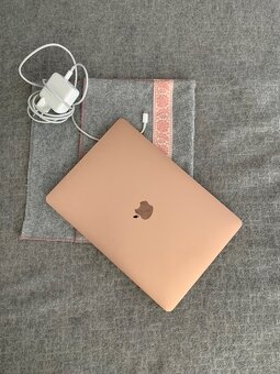 MacBook Air 13” 8GB 121GB 1,6GHz I5 ROSEGOLD 2020 - 2