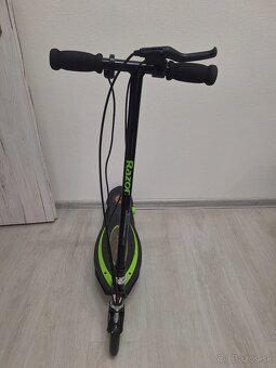 Elektrická kolobežka razor Power Core e90 - 2