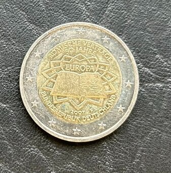 Euromince pamätné 2€ UNC , coincard aj obehové - 2