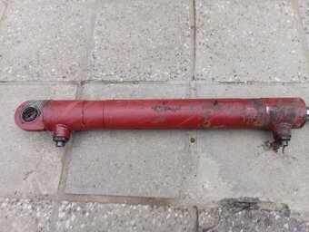 Predám piest+rozvádzač - 2