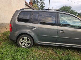 Predám touran 1.6 fsi - 2
