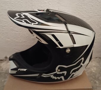 spickova zavodna MX prilba FOX V4 flight carbon velkost S - 2