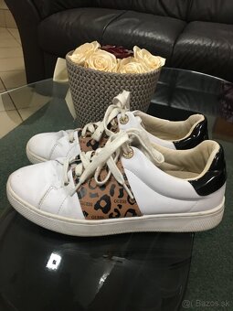 GUESS originál dámske tenisky 38 - 2