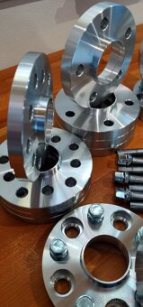 Rozsirovacie podlozky, stiftove zavitove priechodne cierne - 2