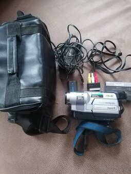 Videokamera Sony DCR-TRV 145E - 2