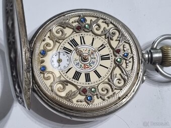 Strieborné, vreckové hodinky. - 2