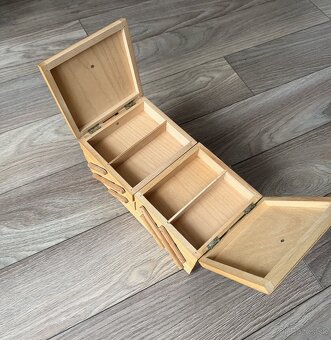 Predám drevenú truhličku / šperkovnicu - 2