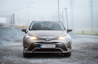 TOYOTA AVENSIS Combi 2.0 105kW 2017 - 2