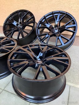 Audi R22 4M0601025DP - 2