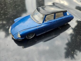 Stare hracky,auticka Citroen , Alfa Romeo - 2