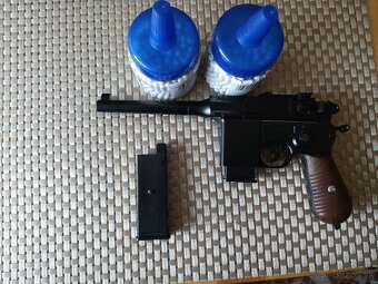 Airsoftova pištoľ C92 - 2