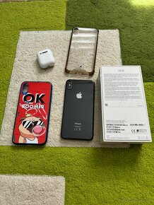 iPhone XS Max 256GB, Apple AirPods 1 - 2