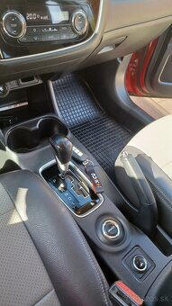 Mitsubishi outlander 2,2DI-D znížená cena - 2