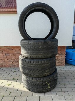 295/35 R21 - 2