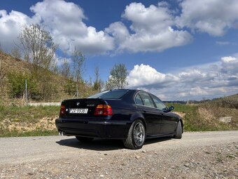 BMW e39 535i manual. - 2