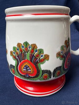 PORCELÁNOVÝ HRNČEK HOLLOHAZA - 2