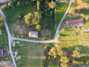 Slnečný a rovinatý pozemok | 1288 m² | Žarnov - 2