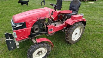 Malotraktor s naradim - 2