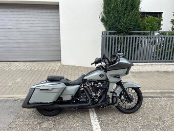 Harley Davidson Road Glide - 2
