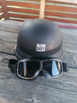 Predám moto helmu.... - 2