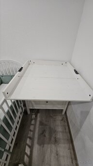 Prebaľovací stôl a komoda - 2