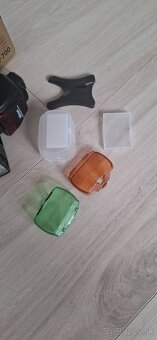 Blesk Nikon SB-700  – skvelý stav, ako nový - 2