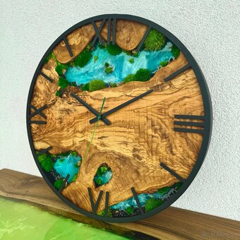 Machove hodiny s drevom a epoxidom 50cm Olivove drevene - 2