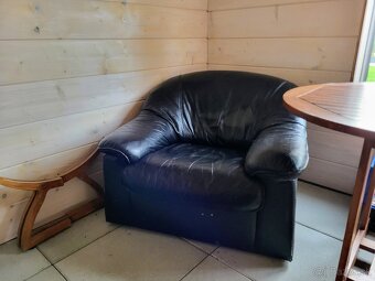 Koženy gauč a kreslo - 2